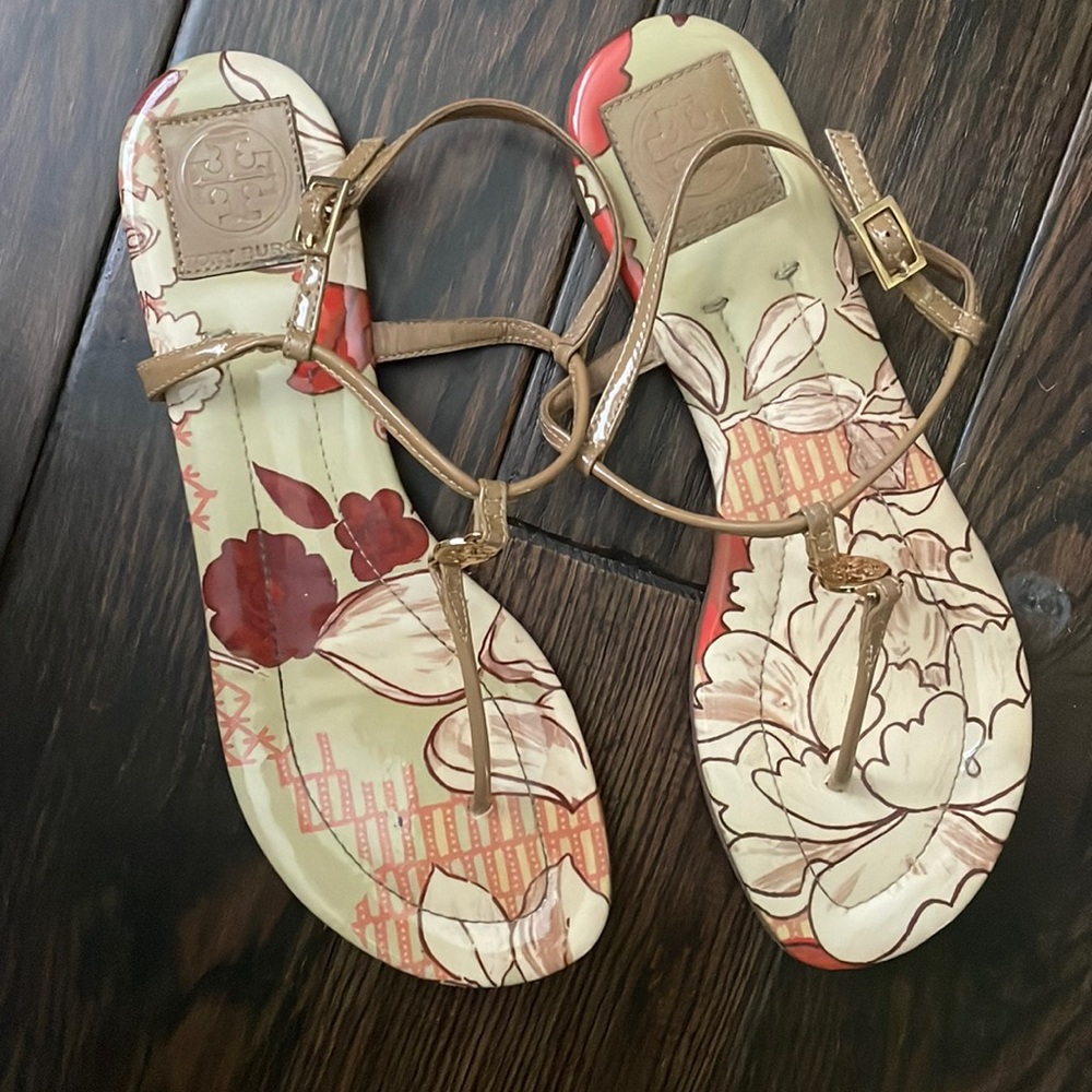 Women Tory Burch Nude Patent Sandals 8.5 GUC